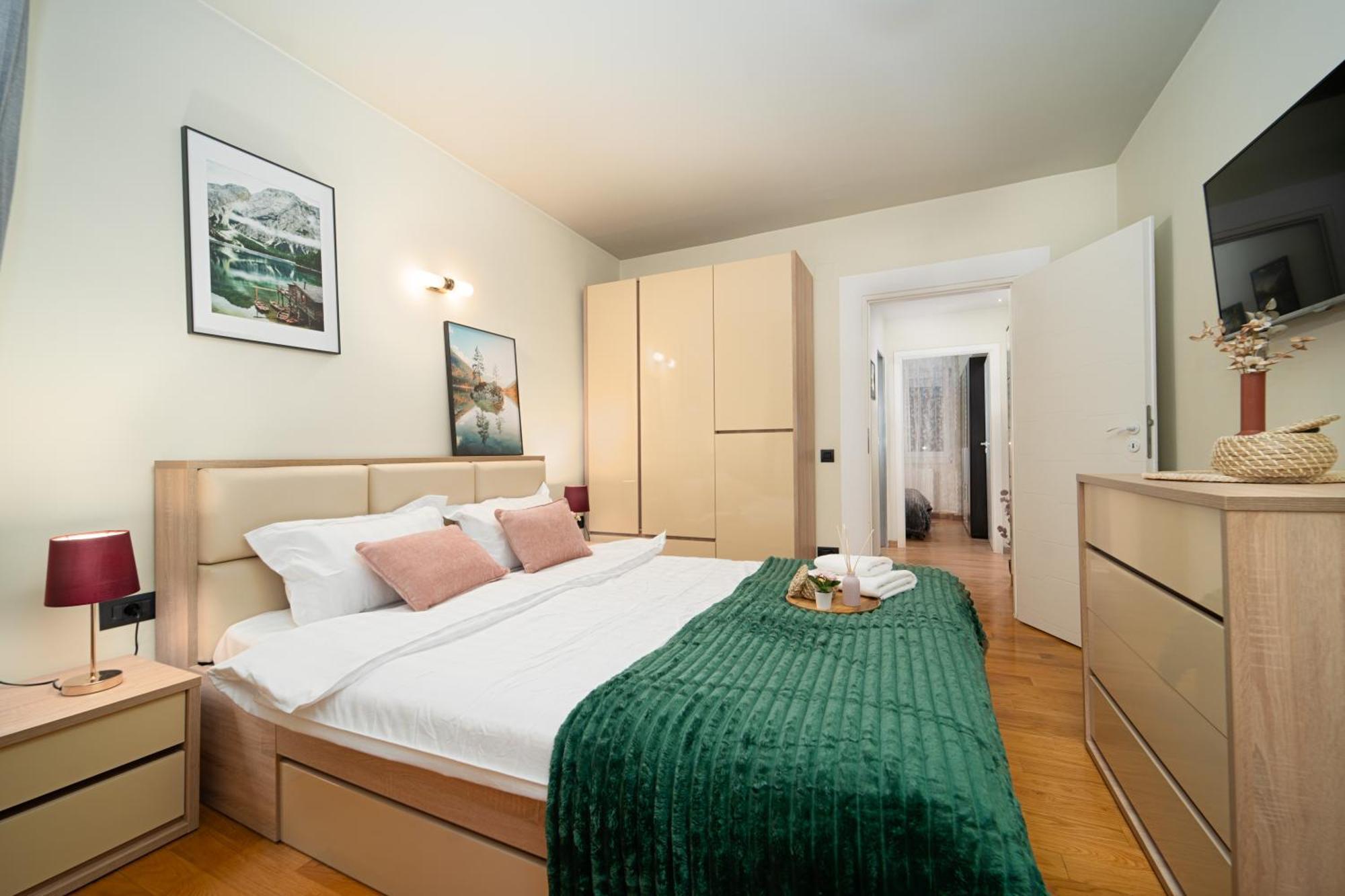 Central Elegant - Anastasia Apartment - By Openhouse Temešvár Exteriér fotografie